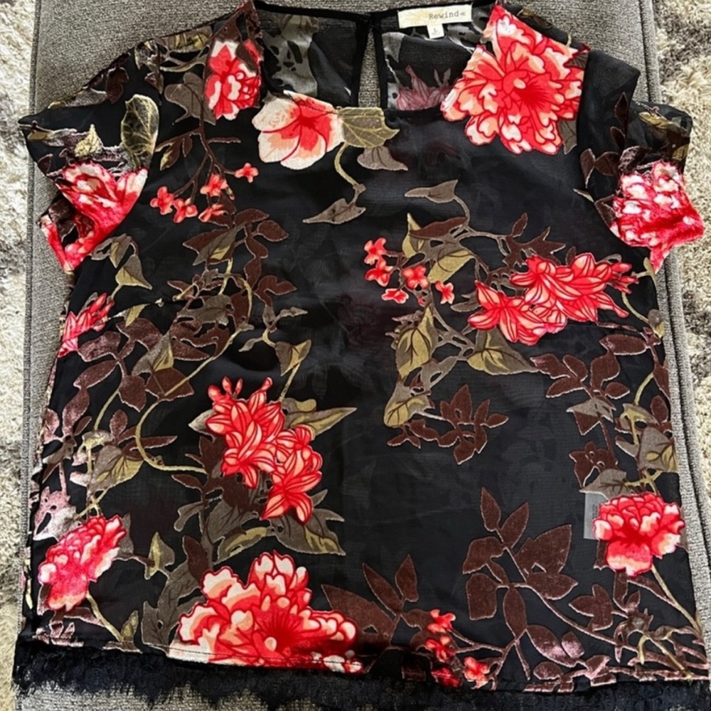 3 Item Bundle- Burgundy and black lace and floral tops - Picture 5 of 11